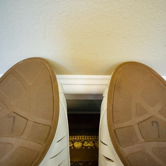 NATURAL SOUL Dayna Shell Smooth Cream Slingback Stacked Block Heel Sandals 8.5 W - Picture 12 of 12